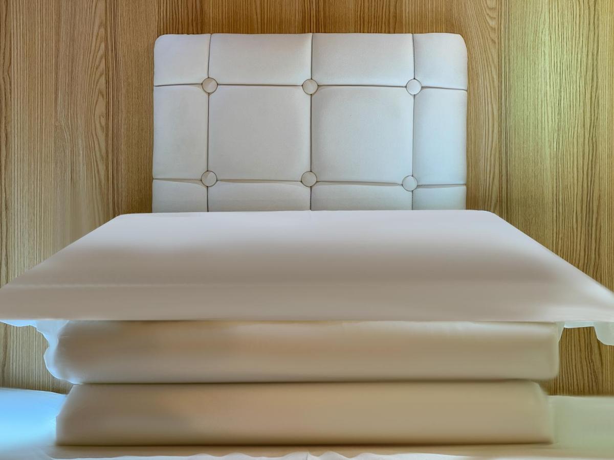 Airone Capsule Hotel 호바트 외부 사진